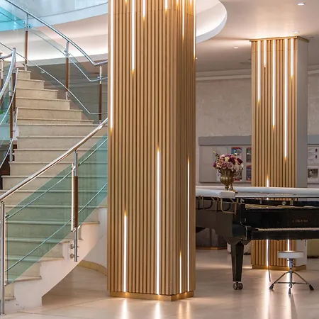 Отель Mirabelle