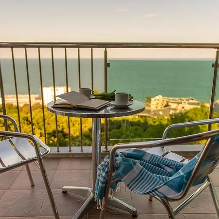 Отель Mirabelle