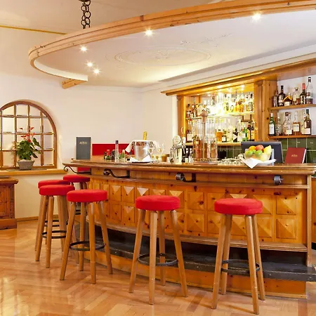 Отель Mirabelle 4*