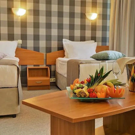 Mirabelle Aranyhomok